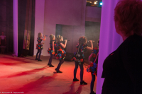 В волнениях