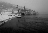 К причалу...