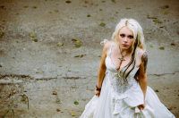 Мила выпила грустини...