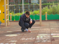 папа рисует...