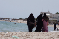 девчёнки на пляже-Тунис 2012