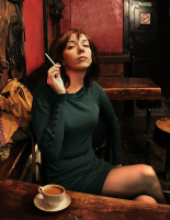 В кофейне за углом