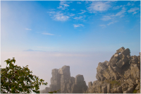 "... ветер туман порвал..."