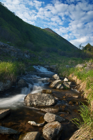 шумный ручей....