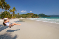 остров.пальмы.девушка.