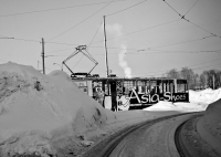 Снег. Трамвайчик. Колея.